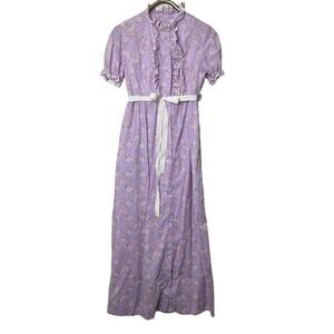 Vintage 70s Cottage Dress Lavender Ruffle Floral Prairie Short Sleeve Robe Sz M